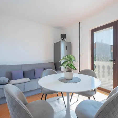 Apartment Awesome In With Wifi *