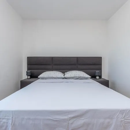 Apartment Awesome In With Wifi Bibinje